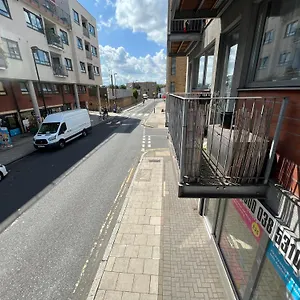 Appartement Modern Flat Near Transports, Londres
